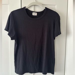 Aritzia Wilfred Free black tee